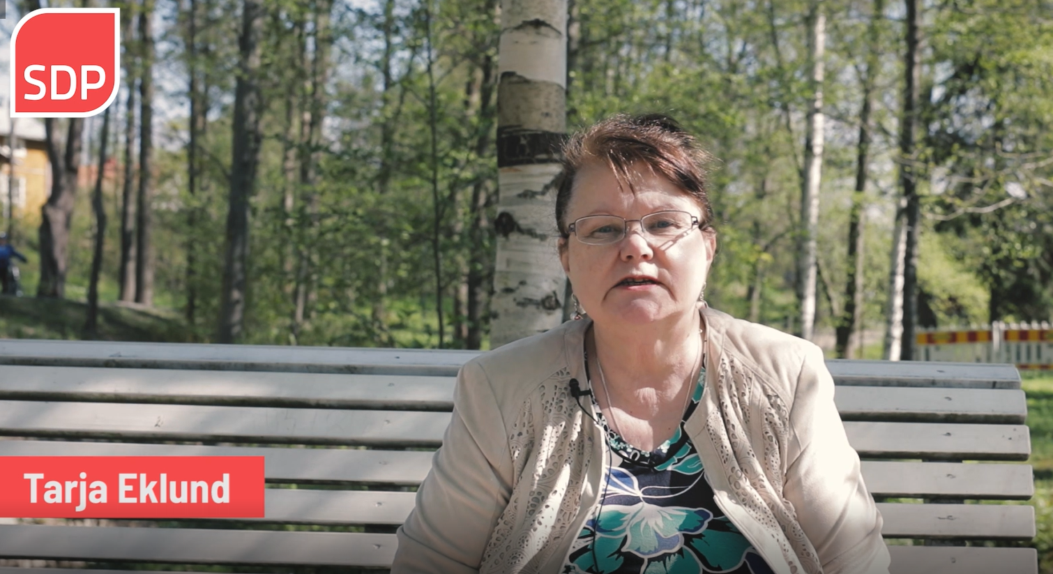 Tarja Eklund pidetään huolta kaupunkiluonnosta.
